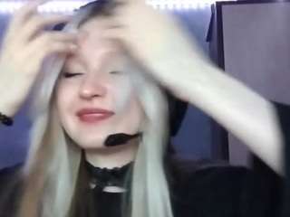 LouanneDucking live cam preview