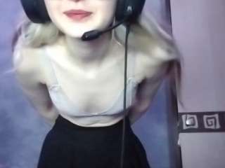 LouanneDucking live cam preview