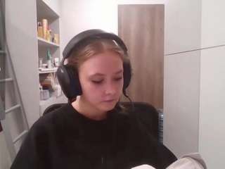 annamarievonruden's live room