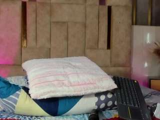 isabela-croftt live cam preview