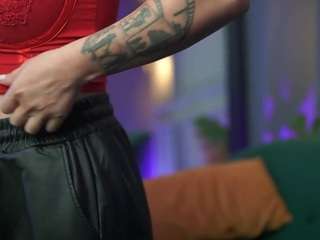 MichelleJo live cam preview