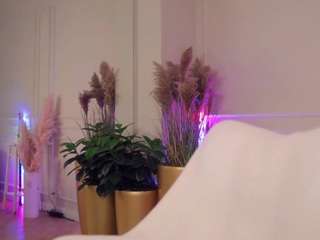 AhhMia live cam preview