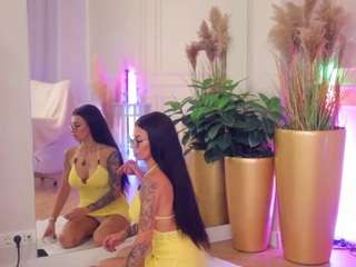 AhhMia live cam preview