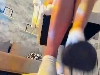 Crimsona-Domm live cam preview