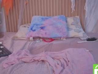 le modèle alisson-foxxy est en webcam porno dans un show sur le site camsoda, il possède les tags suivants: ahegao,skinny,anal,lush,moaning,no smoking,ride torso,sex toys,shaved pussy,shower,spank,hot,squirter,stockings,strip,tattoos,thong,tittyfuck,toys,twerk