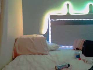 liveanddirectxoxo webcam