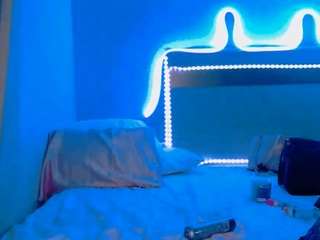 liveanddirectxoxo webcam