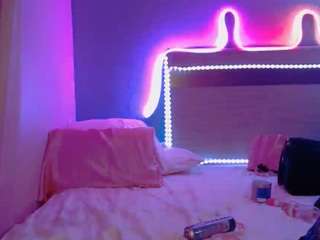 liveanddirectxoxo webcam