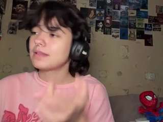 nadinecranson's live room