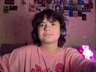 nadinecranson's live room