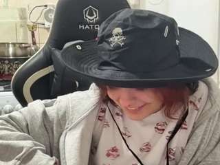 nadinecranson's live room