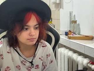 nadinecranson's live room