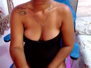 ava-anyaa