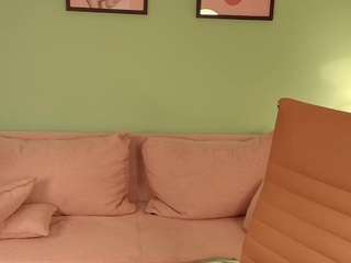 Priscilla-Smith live cam preview