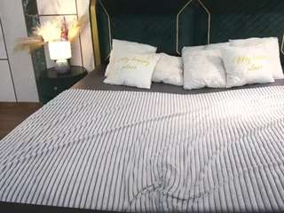GoldenLacee live cam preview