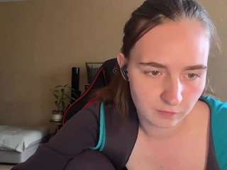 CrystleGaither live cam preview