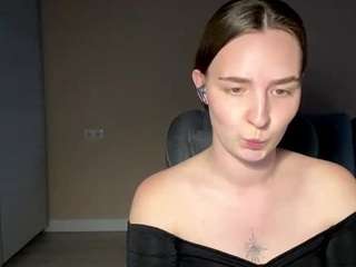CrystleGaither live cam preview