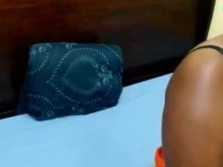 cuteebonybooty