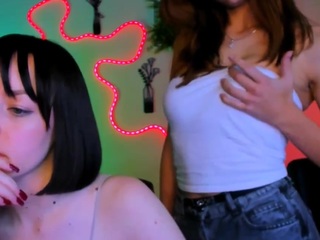 emma-landd live cam preview