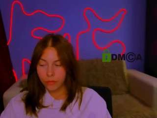 estelle-roya's live room