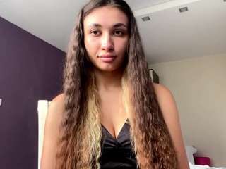 Emiliya live cam preview
