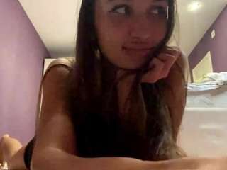 Emiliya live cam preview
