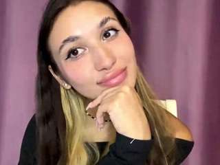Emiliya live cam preview