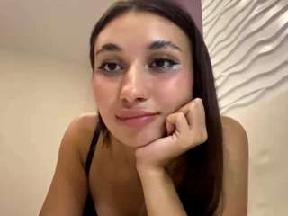 Emiliya live cam preview