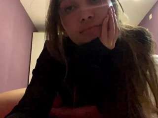 Emiliya live cam preview