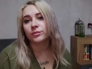 SusannaSavoie live cam preview