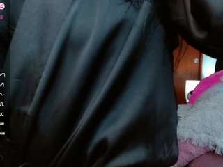 le modèle kendra28 est en webcam porno dans un show sur le site camsoda, il possède les tags suivants: bedroom,lingerie,tease,strip,squirter,spank,sexy,nympho,no smoking,no drinking,natural,naked,bj,lush,hairy pussy,dildo,blowjob,brown eyes,cowgirl,full nudity