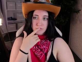 Lucyy-Haall