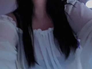 lucyy-haall