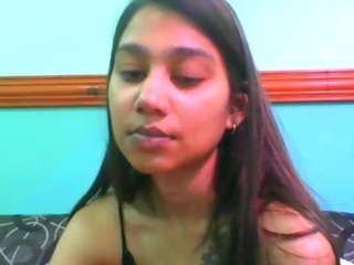 prettysmileaaliyah live cam preview