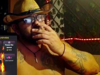Queenandwolf44's live stream