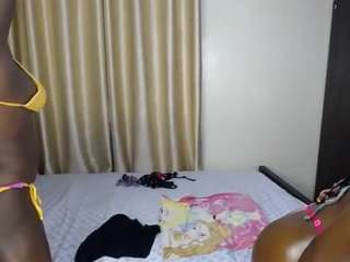 devinehotty live cam preview