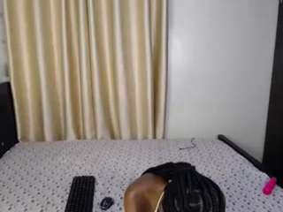 người mẫu webcam devinehotty