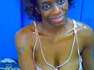 brunettenaomie