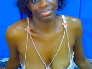 brunettenaomie