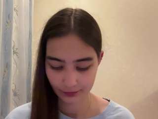 Lily live cam preview