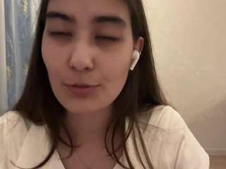 Lily live cam preview