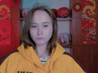 kristy-moon live cam preview