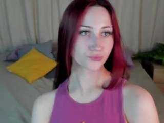 Lara live cam preview