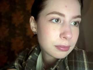 Mila live cam preview