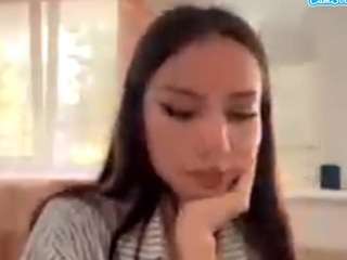 CreolaMosser live cam preview