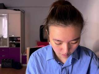 Emma live cam preview