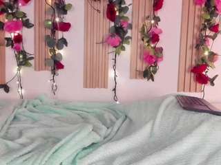 AnaisMonetth live cam preview