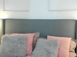liahall's live room