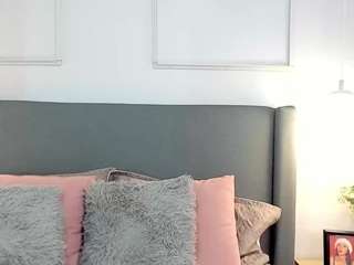 LiaHall live cam preview