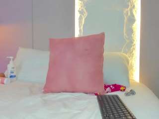 bella-dork Live Webcam on CamSoda